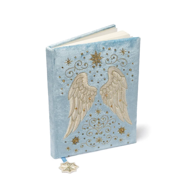 carnet, notes, cahier, rédaction livre en velours, carnet velours brodé, cahier brodée, carnet spirituel, ésotérique, écritures cristaux, rêves, idées, journal intime, compte rendu, objets rituels, broderie spirituelle, motifs symboliques, Ganesh, lotus, déesse, lune, œil des tarots, mandala, phases lunaires, œil de la Providence, ailes d’ange, collection Symboles & Velours, Aux 7 Chakras